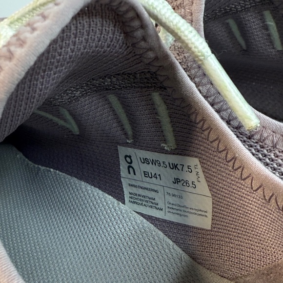 On Running Cloudeasy Women's Taupe and Cream Athletic Shoes - Picture 5 of 6